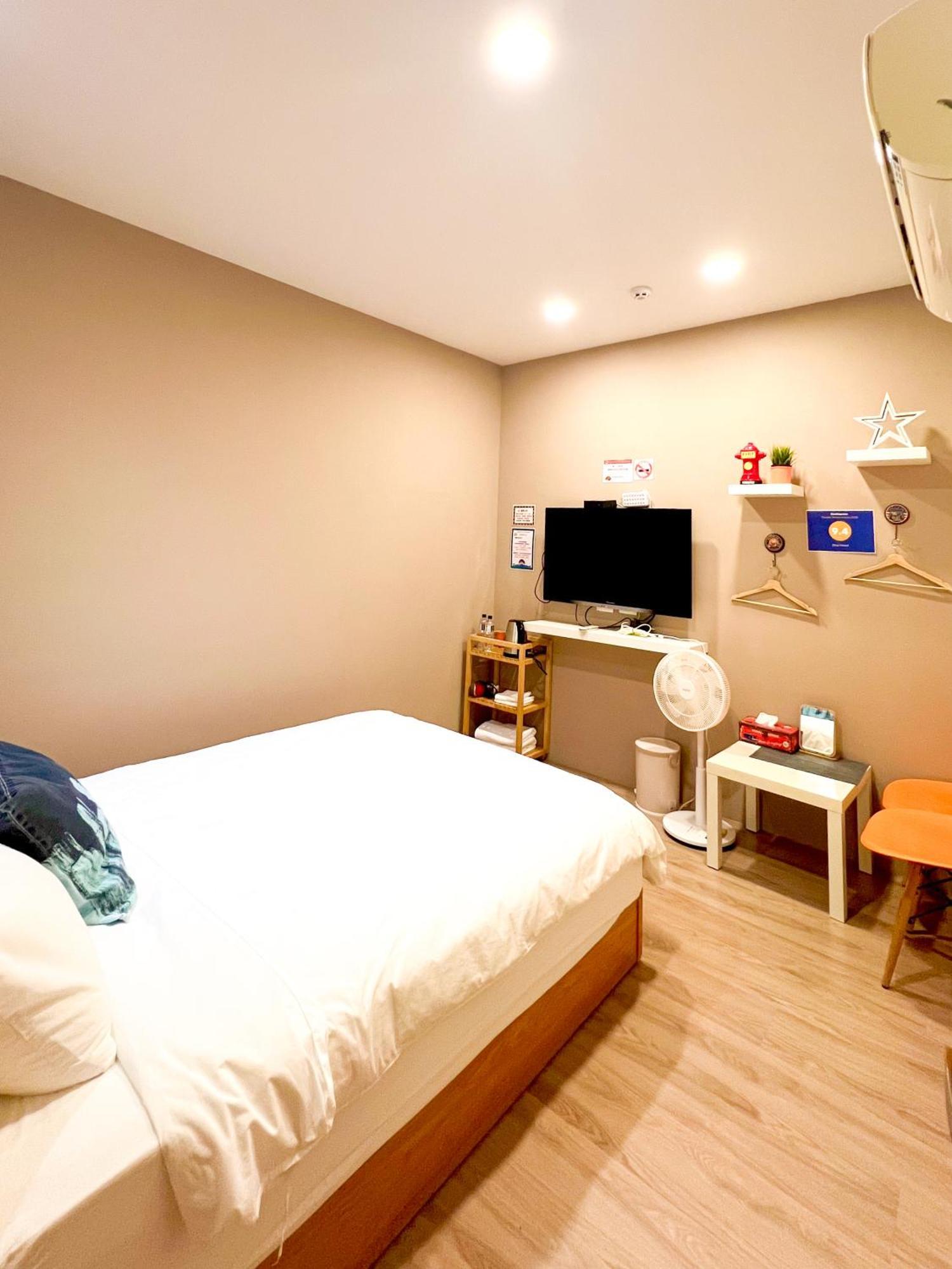 Zhuji Hostel Donggang Extérieur photo