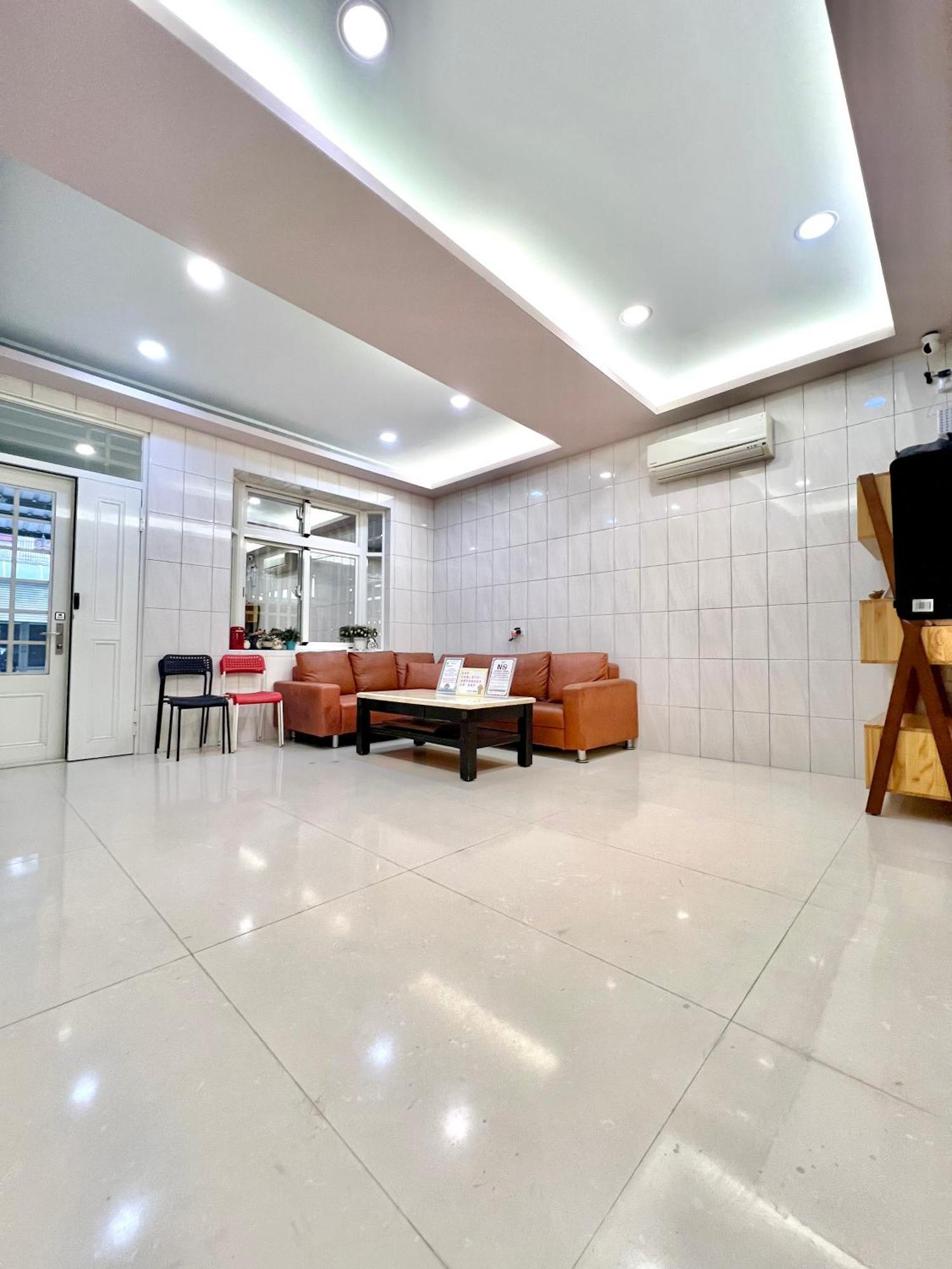 Zhuji Hostel Donggang Extérieur photo